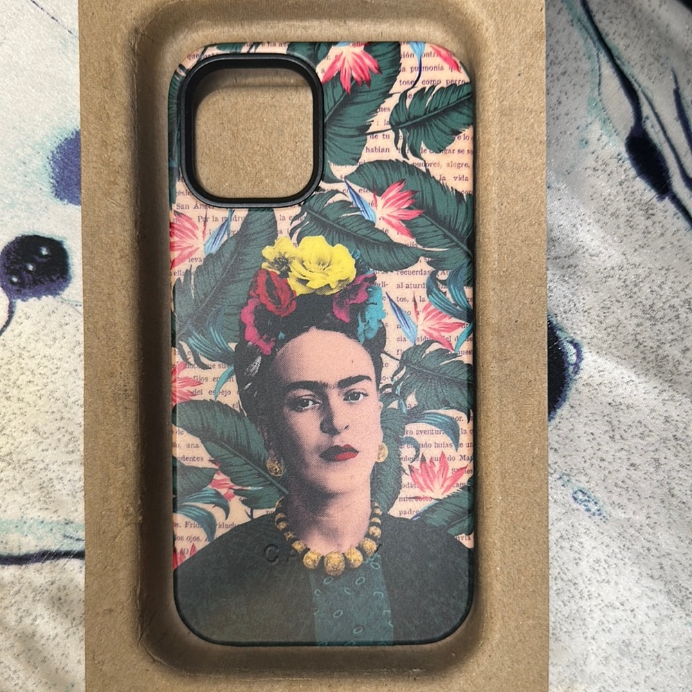 Casely iPhone 12 Pro Frida Bold Case